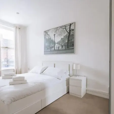 Comfortable & Cosy 2bd Flat In Apartment Dublin
