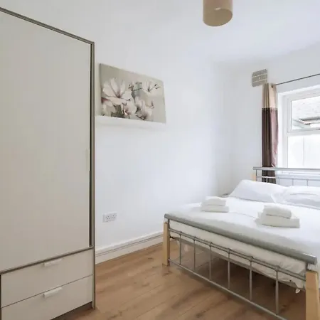 Comfortable & Cosy 2bd Flat In * Dublin