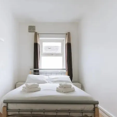 Comfortable & Cosy 2bd Flat In Dublin